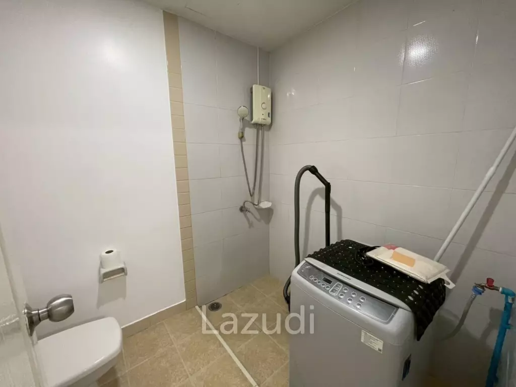 Flame Tree Residences: 1 Bedroom 1 bath city center