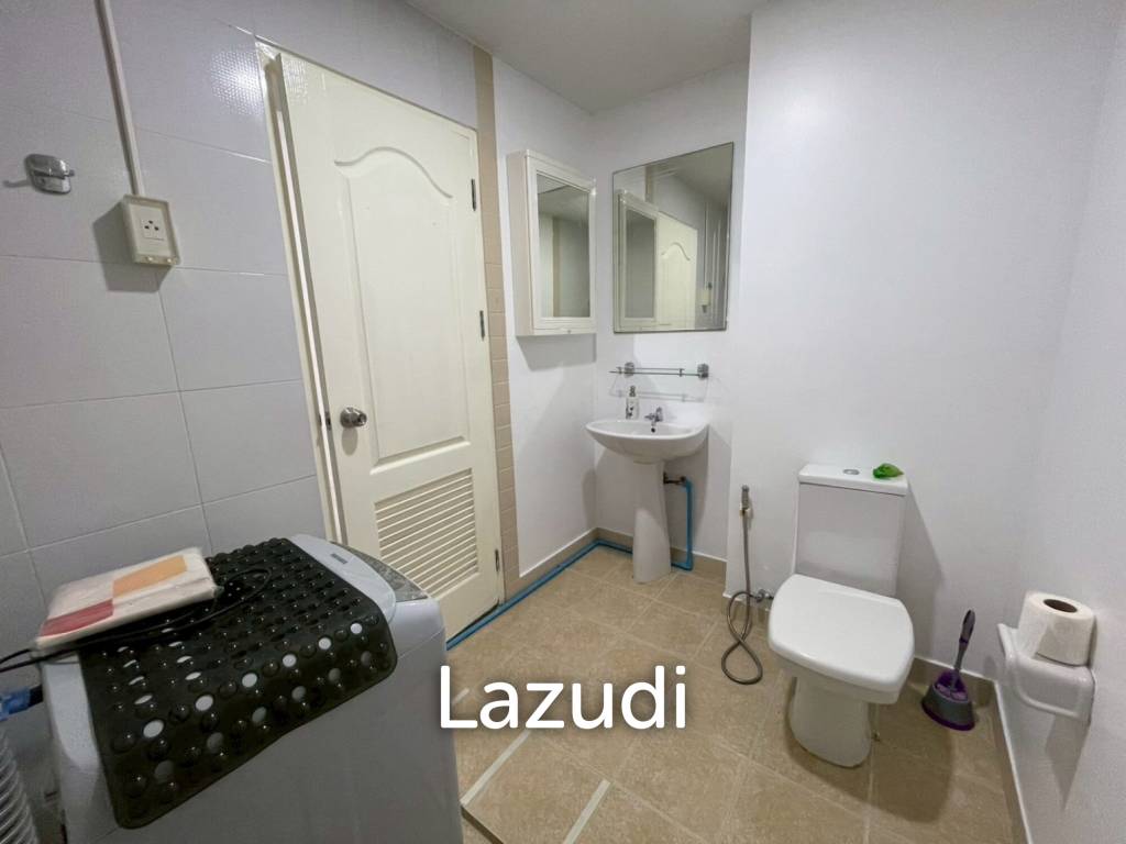 Flame Tree Residences: 1 Bedroom 1 bath city center
