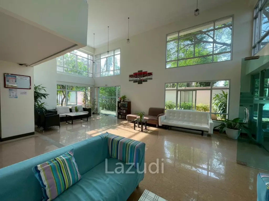 Flame Tree Residences: 1 Bedroom 1 bath city center
