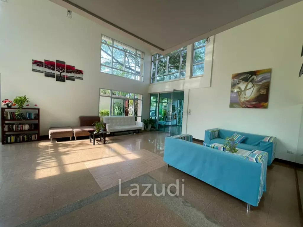 Flame Tree Residences: 1 Bedroom 1 bath city center