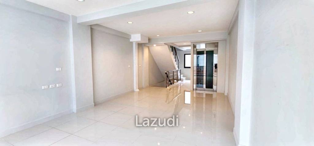 Front Unit Home Office near BTS On Nut | 4.5 Floors