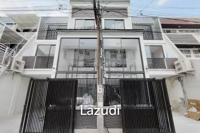 Modern Home Office for Rent – Ekkamai 22, 200 SQM