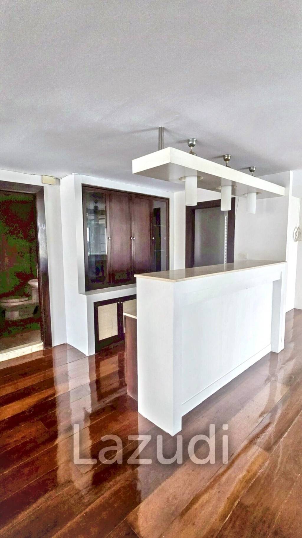 3 Bed 2 Bath 292 SQ.M Prime Mansion Promphong