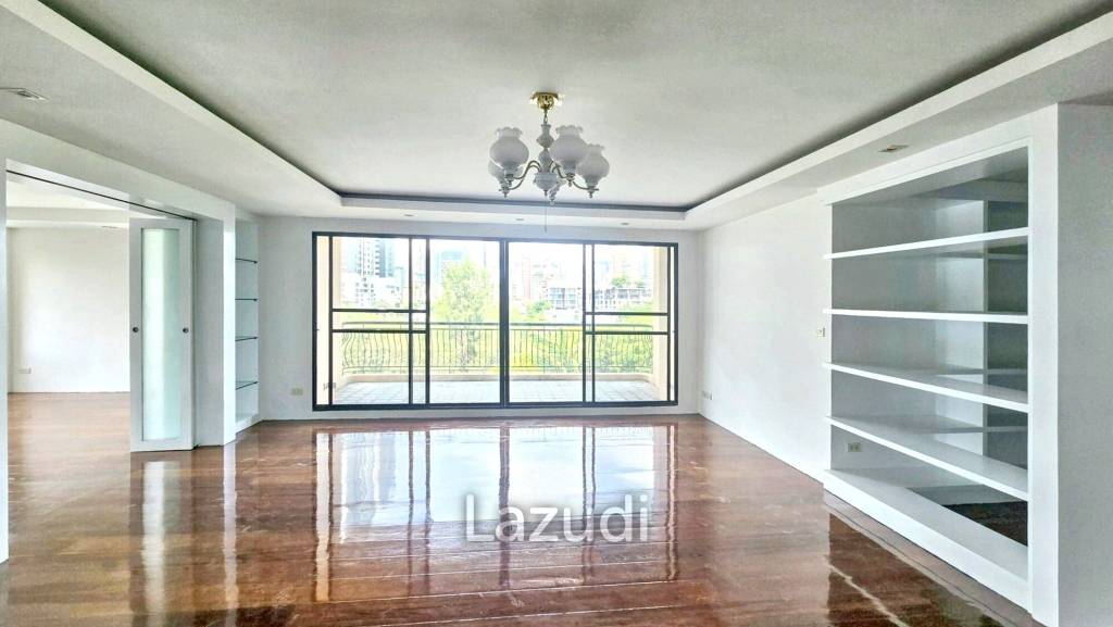 3 Bed 2 Bath 292 SQ.M Prime Mansion Promphong