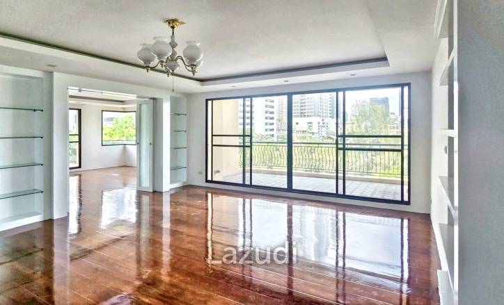 3 Bed 2 Bath 292 SQ.M Prime Mansion Promphong