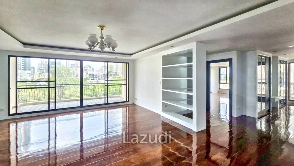 3 Bed 2 Bath 292 SQ.M Prime Mansion Promphong