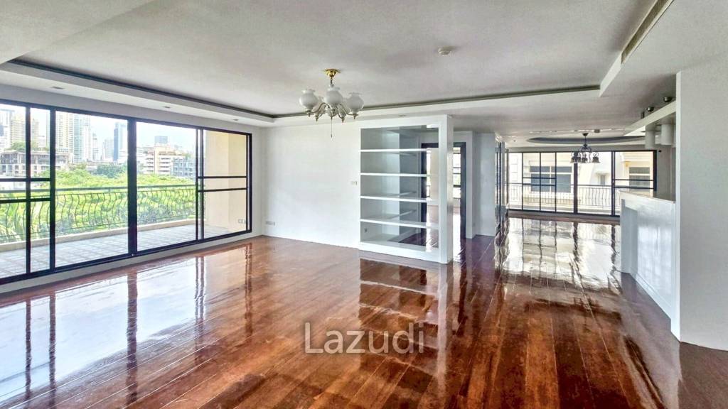 3 Bed 2 Bath 292 SQ.M Prime Mansion Promphong