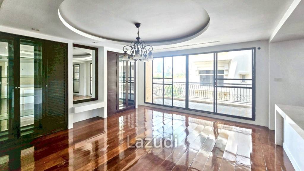3 Bed 2 Bath 292 SQ.M Prime Mansion Promphong