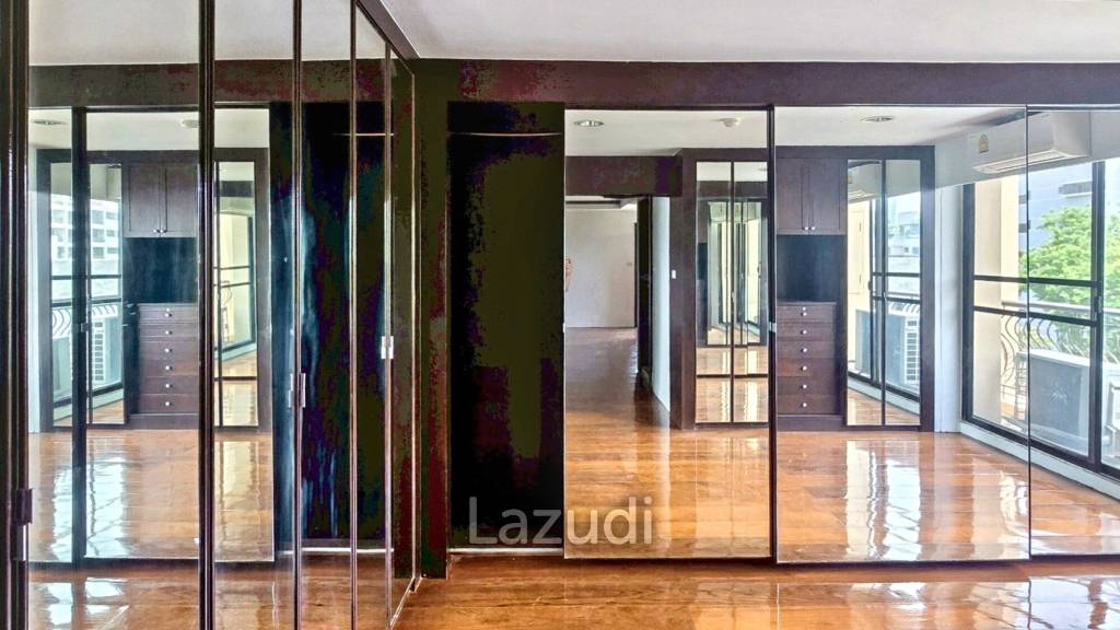 3 Bed 2 Bath 292 SQ.M Prime Mansion Promphong