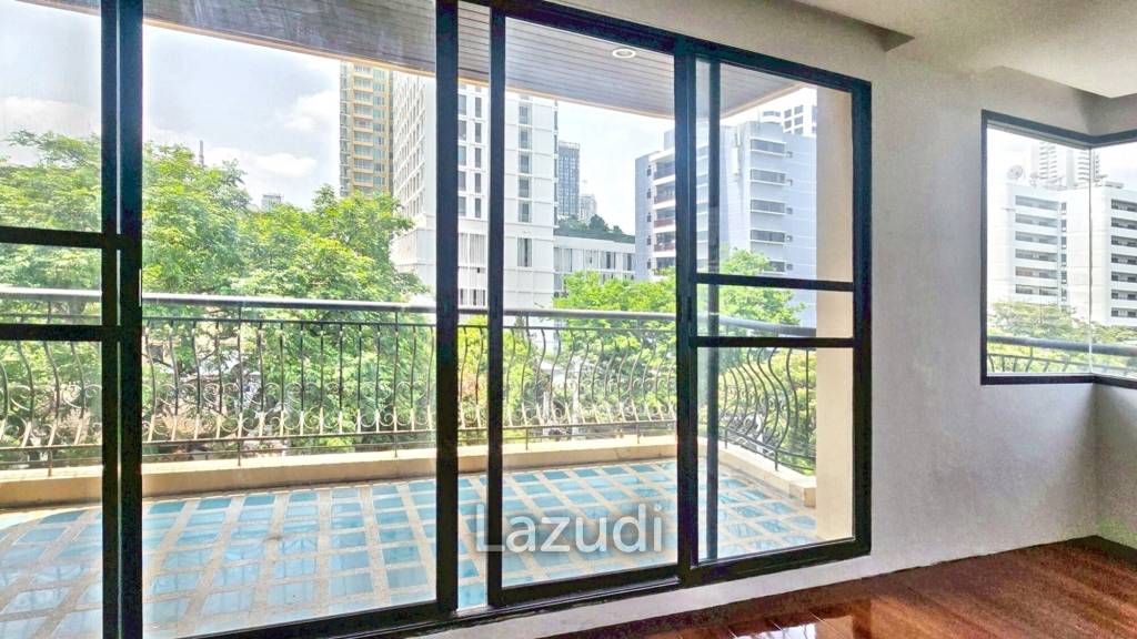 3 Bed 2 Bath 292 SQ.M Prime Mansion Promphong