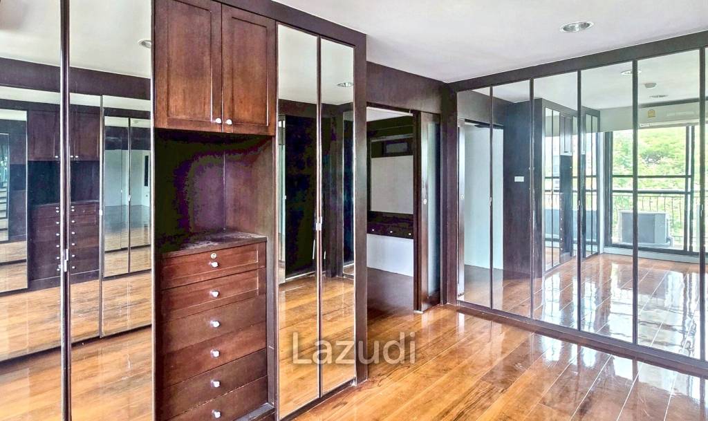 3 Bed 2 Bath 292 SQ.M Prime Mansion Promphong