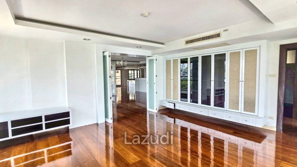 3 Bed 2 Bath 292 SQ.M Prime Mansion Promphong