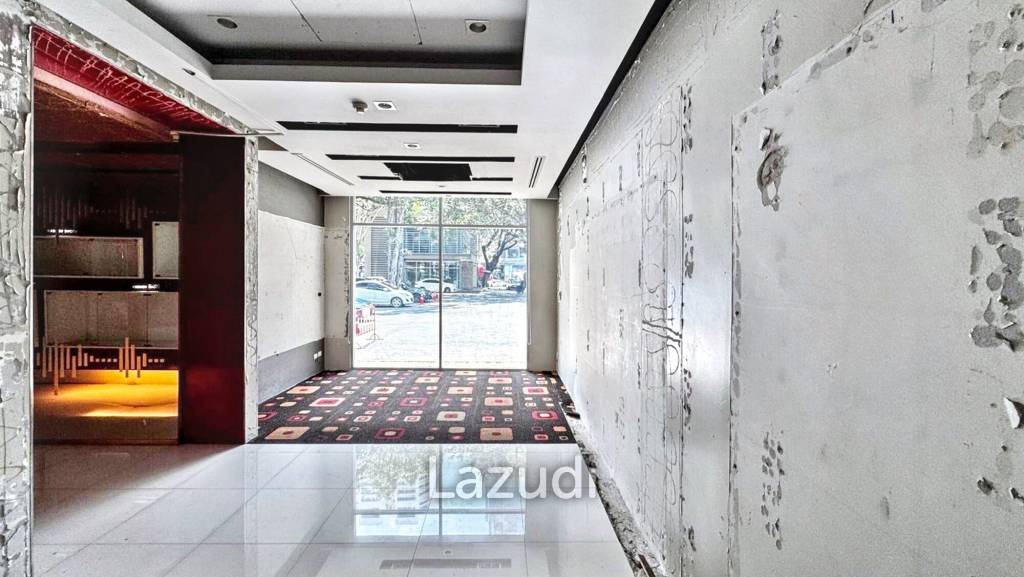 Ultra Luxury Bangkok Office Space on Ekamai Road