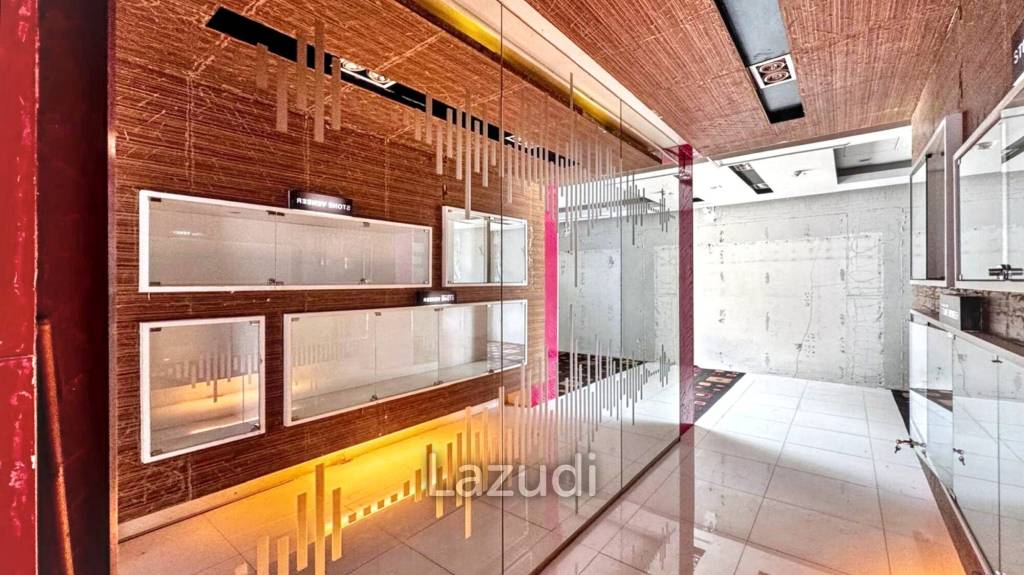 Ultra Luxury Bangkok Office Space on Ekamai Road