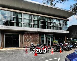 Ultra Luxury Bangkok Office Space on Ekamai Road