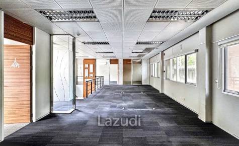 Ultra Luxury Bangkok Office Space on Ekamai Road