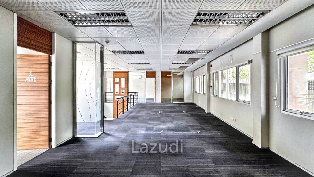 Ultra Luxury Bangkok Office Space on Ekamai Road