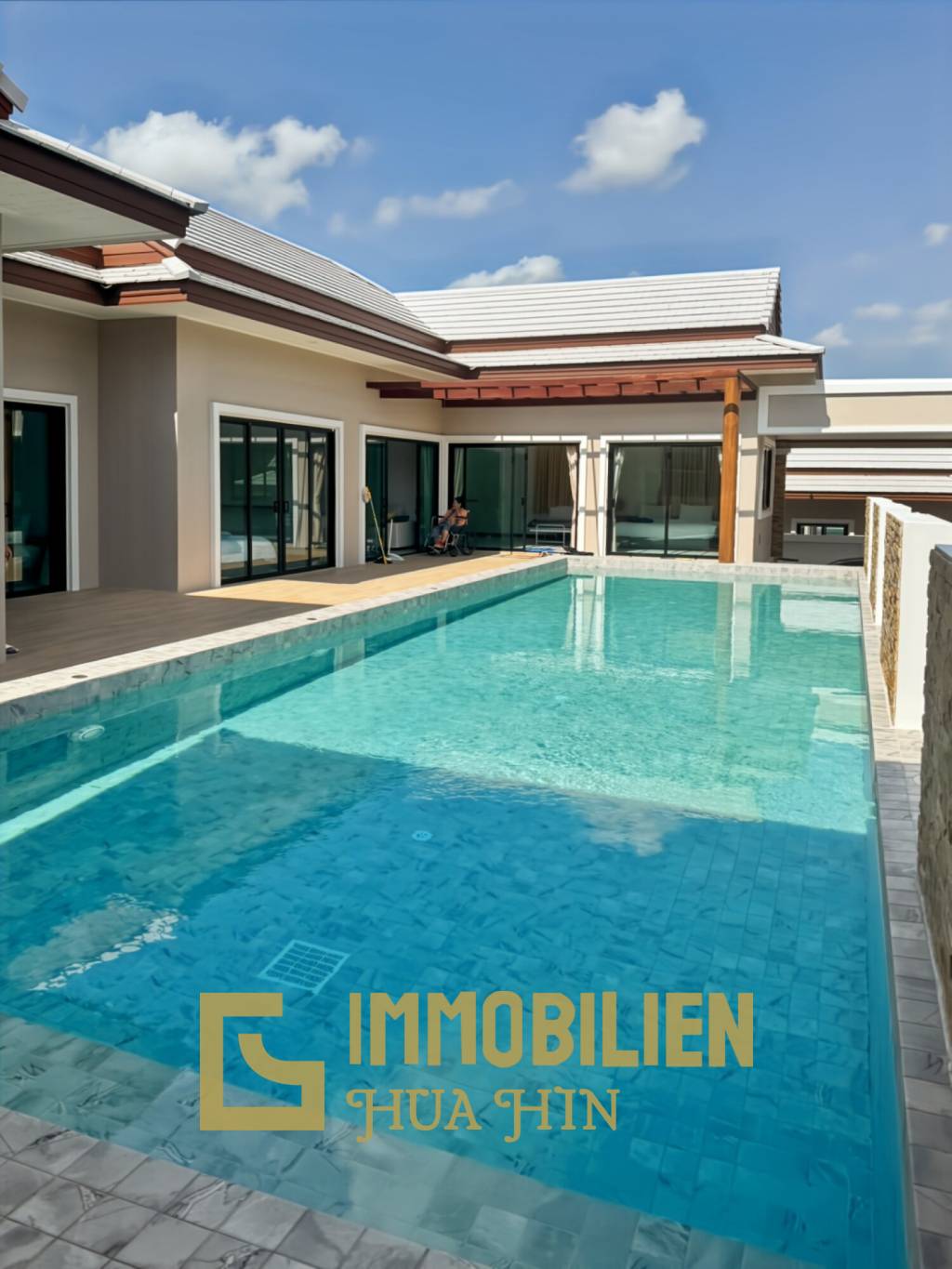 Baan Thongsuk Villa, Pak Nam Pran: 4 chambres à coucher villa avec piscine