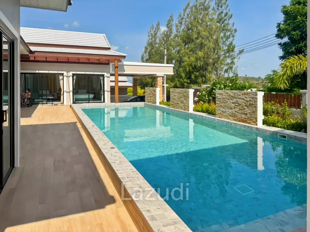 4-Bedroom Villa with Pool in Baan Thongsuk Villa, Pak Nam Pran