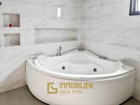 Baan Thongsuk Villa, Pak Nam Pran: 4 chambres à coucher villa avec piscine