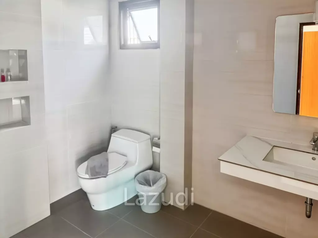 4-Bedroom Villa with Pool in Baan Thongsuk Villa, Pak Nam Pran