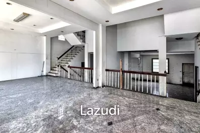 4-Story Restaurant and Bar in Watthana Bangkok