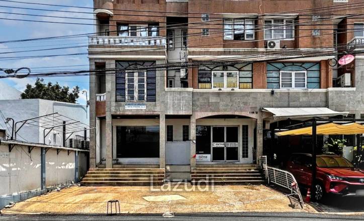 4-Story Restaurant and Bar in Watthana Bangkok