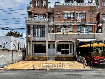 4-Story Restaurant and Bar in Watthana Bangkok