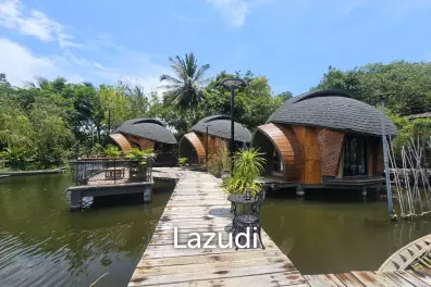3 Bed Resort with Restaurant near the Beach