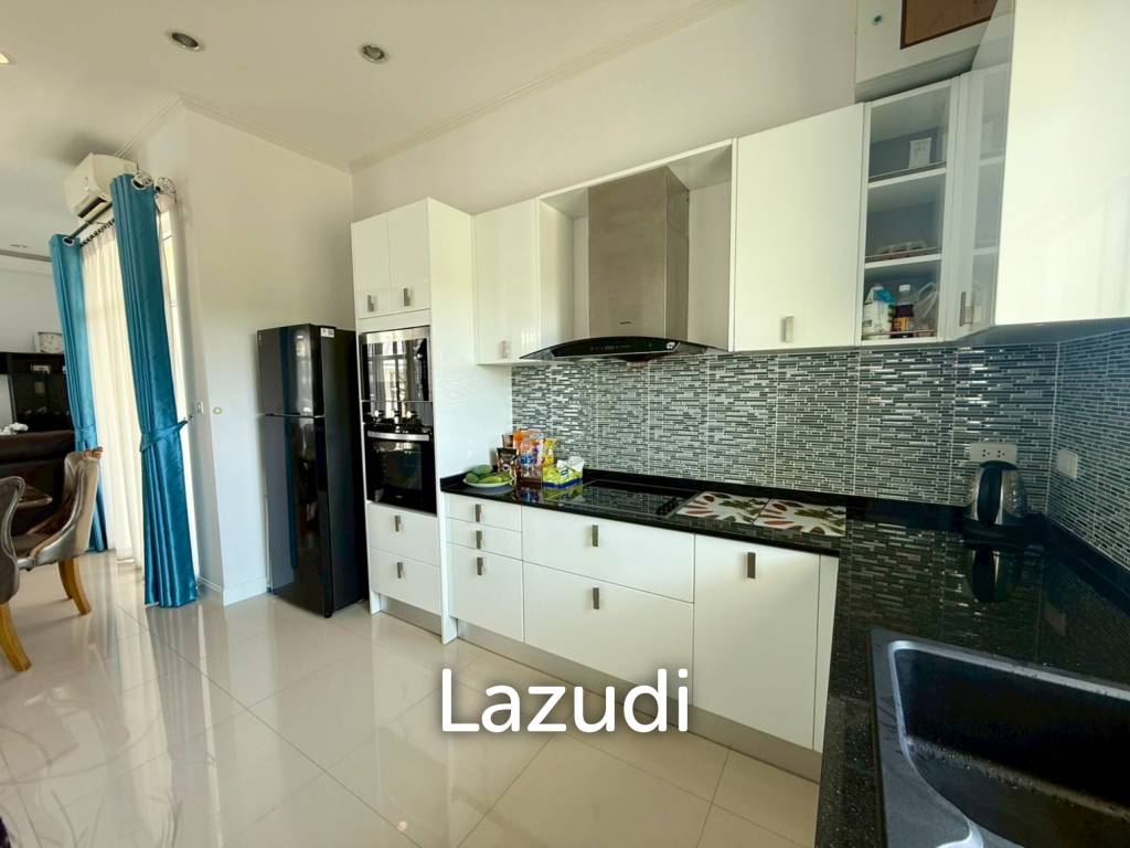 Nice Breeze 8 Pool Villa – 3 Bedrooms, 2 Bathrooms with European Kitchen in Cha-Am