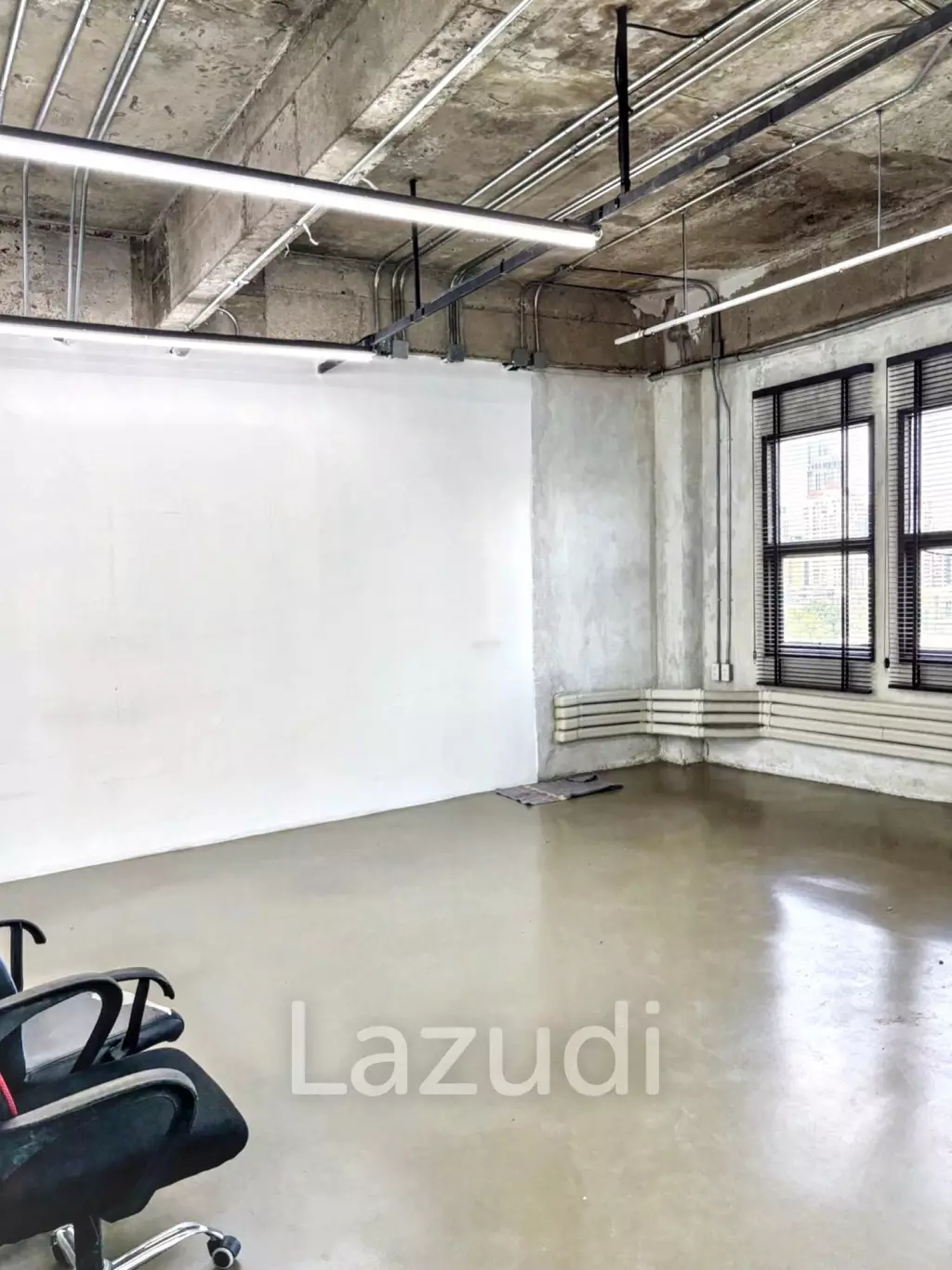 Luxury Industrial Office in Khlong Toei Bangkok