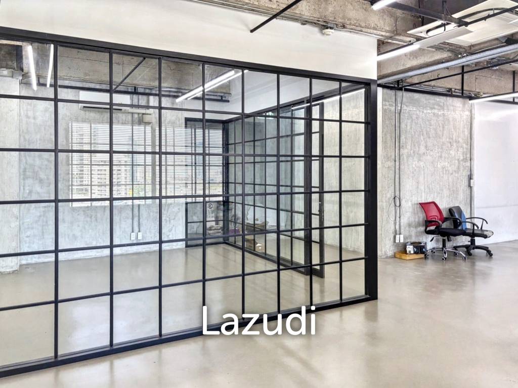 Luxury Industrial Office in Khlong Toei Bangkok