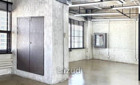 Luxury Industrial Office in Khlong Toei Bangkok