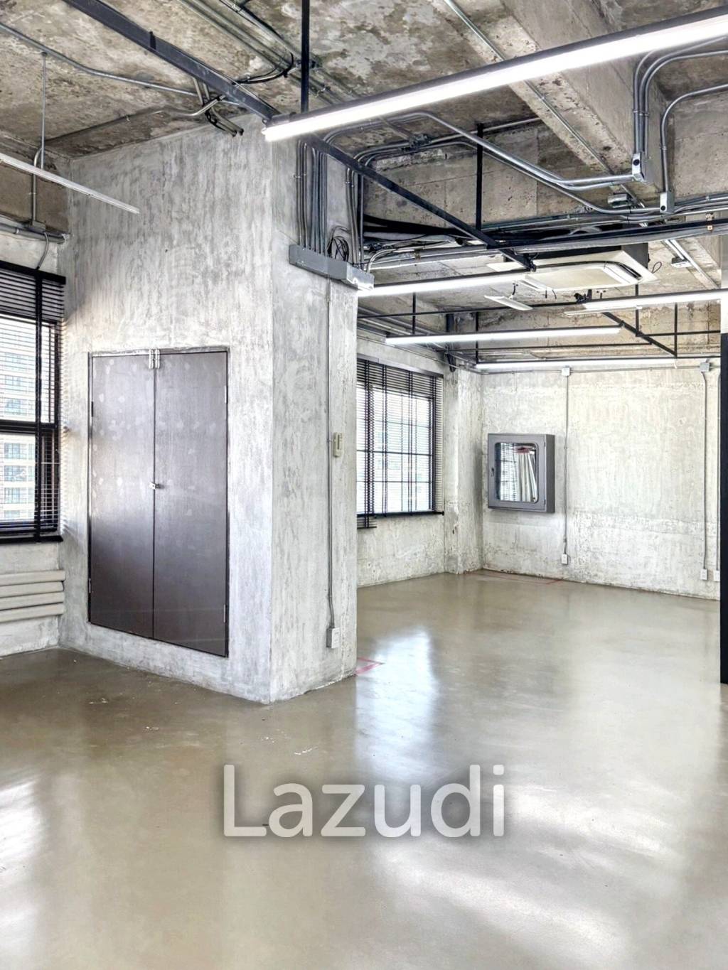 Luxury Industrial Office in Khlong Toei Bangkok