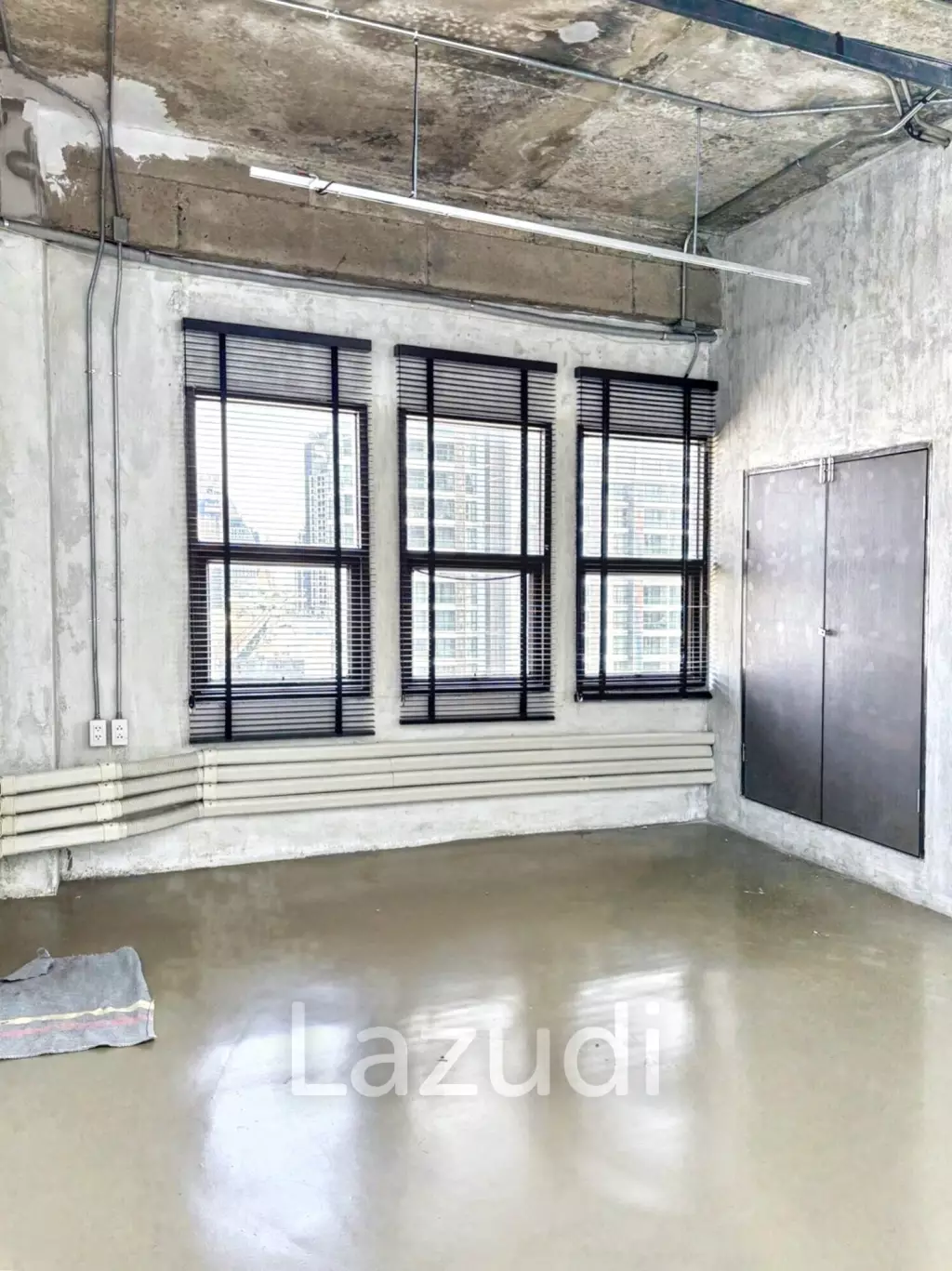Luxury Industrial Office in Khlong Toei Bangkok