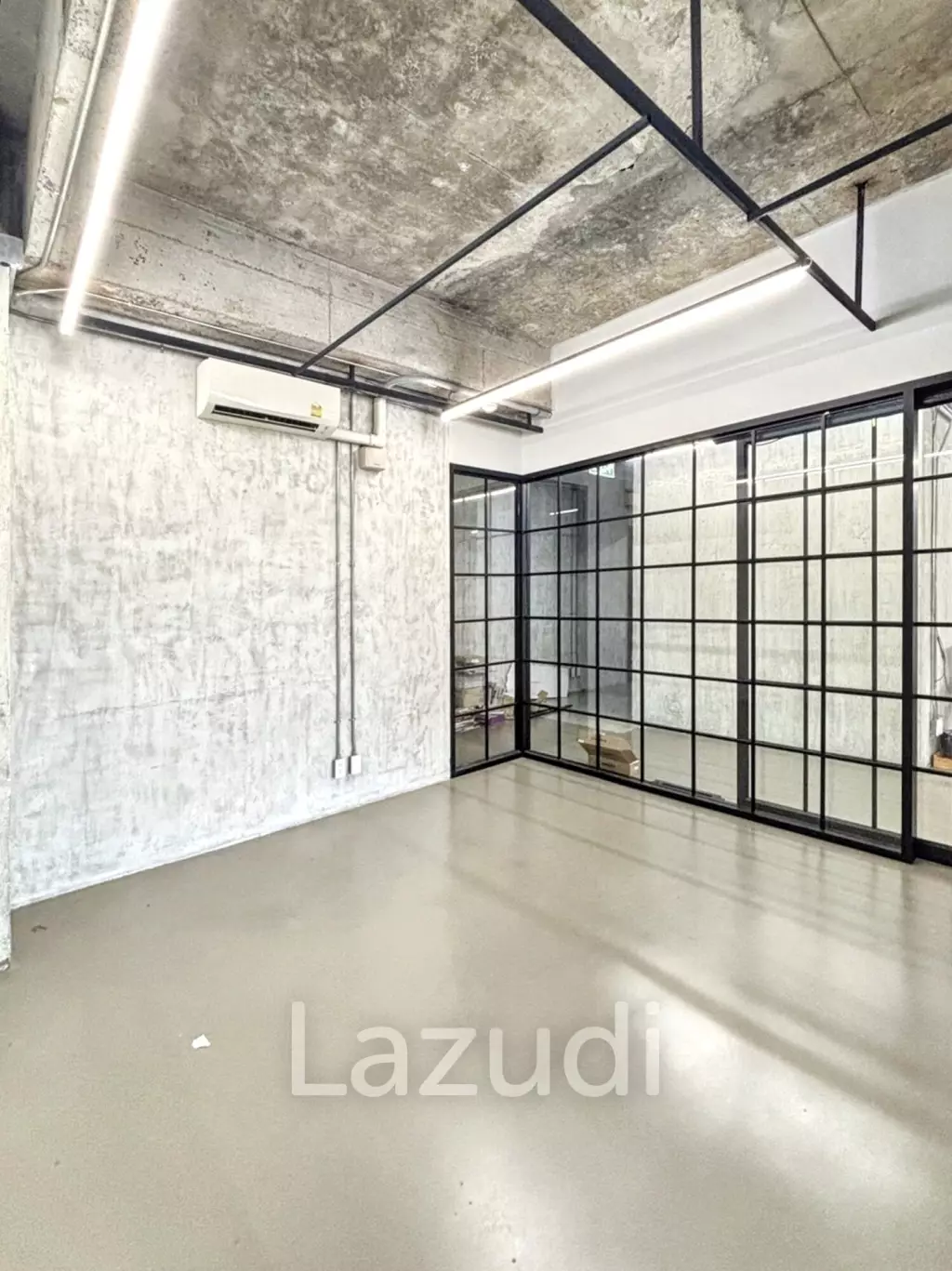 Luxury Industrial Office in Khlong Toei Bangkok