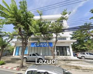 Spacious 3-Storey Commercial Building for Rent on Sukhumvit 101/1 – Ideal for Retail, Office, or Mixed Use