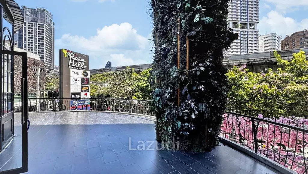 Space for a Restaurant Bar at Rain Hill Bangkok