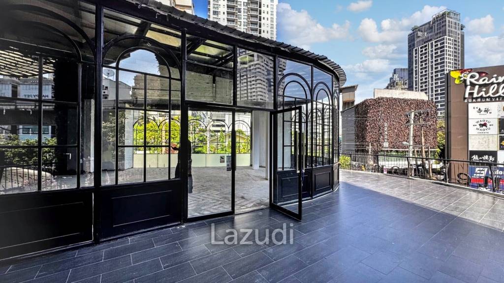 Space for a Restaurant Bar at Rain Hill Bangkok
