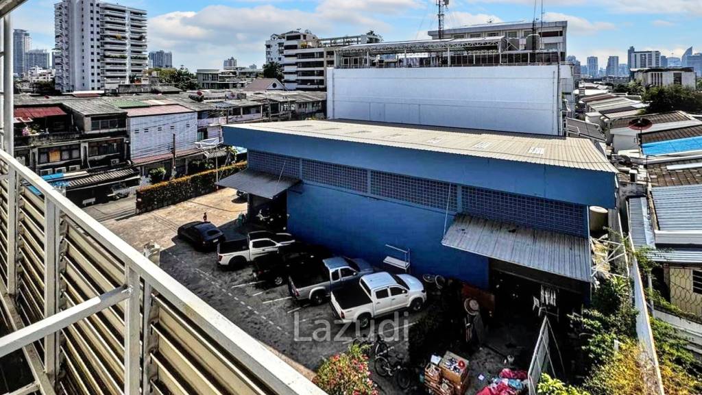 Commercial Building on Pridi (Bangkok)