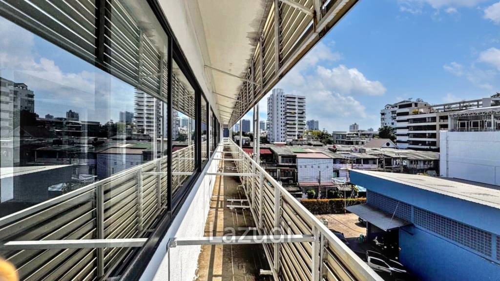 Commercial Building on Pridi (Bangkok)