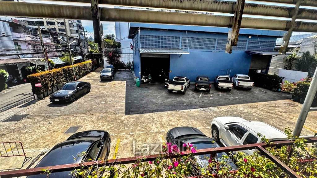 Commercial Building on Pridi (Bangkok)