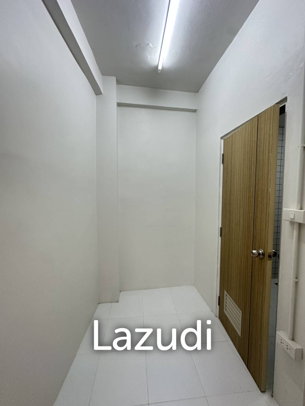 4-Bedroom 3 bedroom Townhouse in Charoen Rat