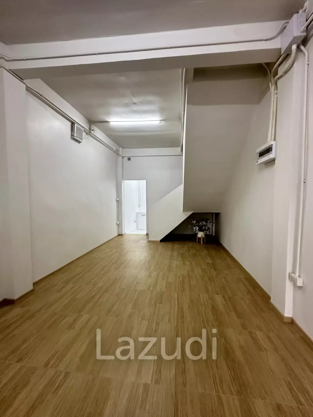 4-Bedroom 3 bedroom Townhouse in Charoen Rat