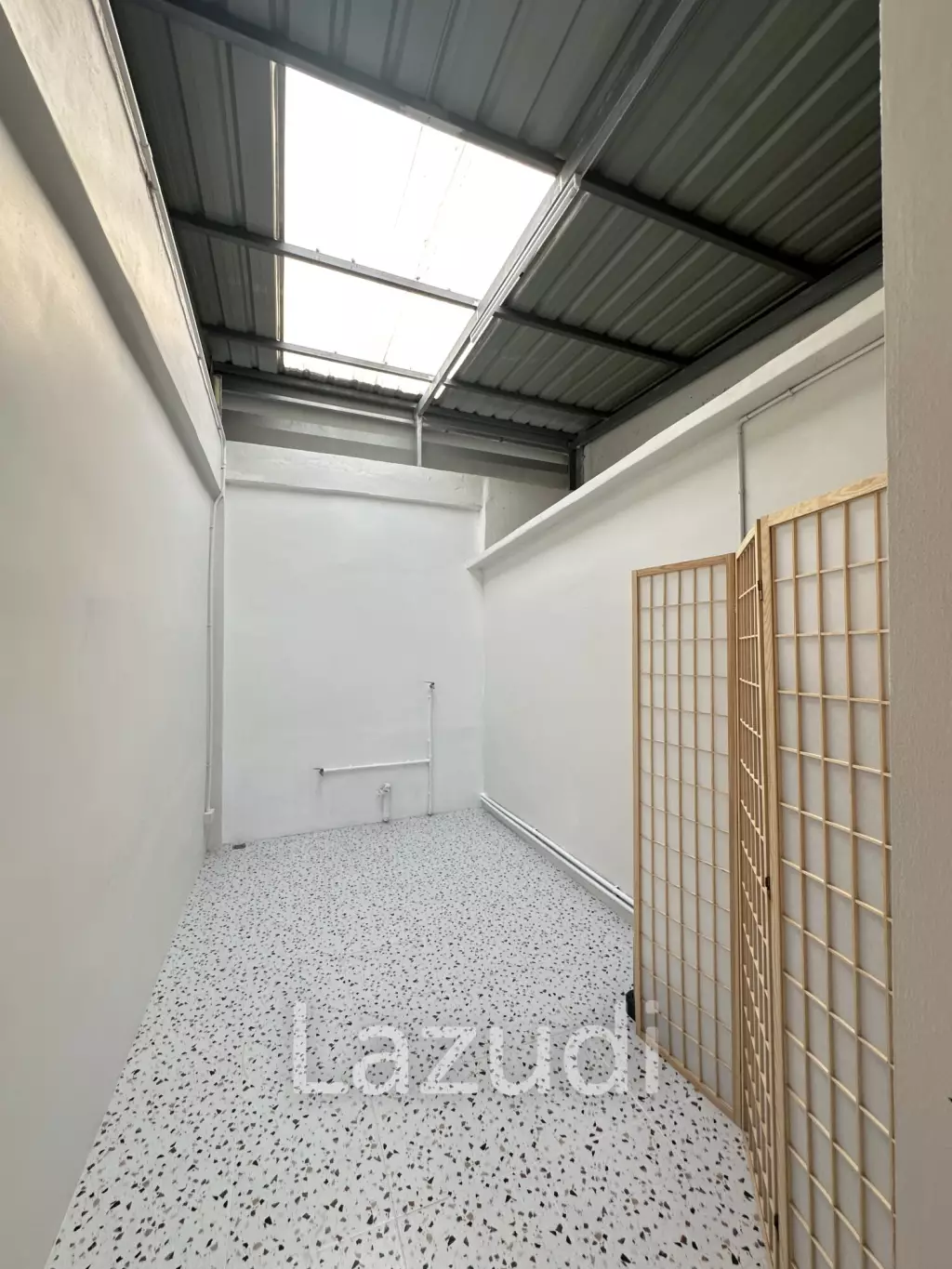 4-Bedroom 3 bedroom Townhouse in Charoen Rat