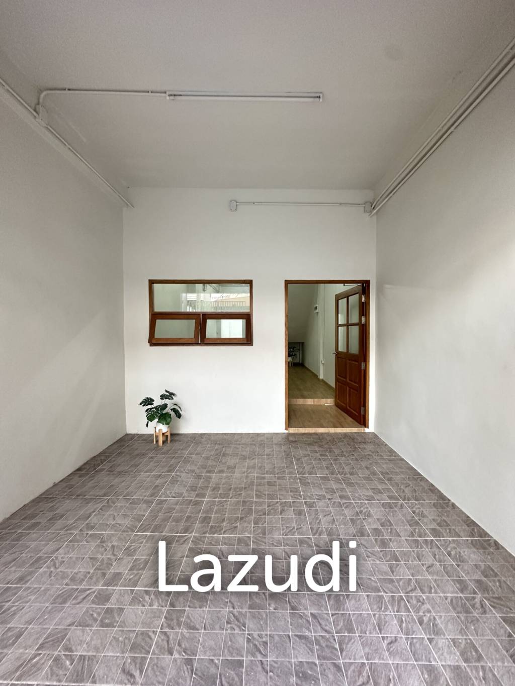 4-Bedroom 3 bedroom Townhouse in Charoen Rat