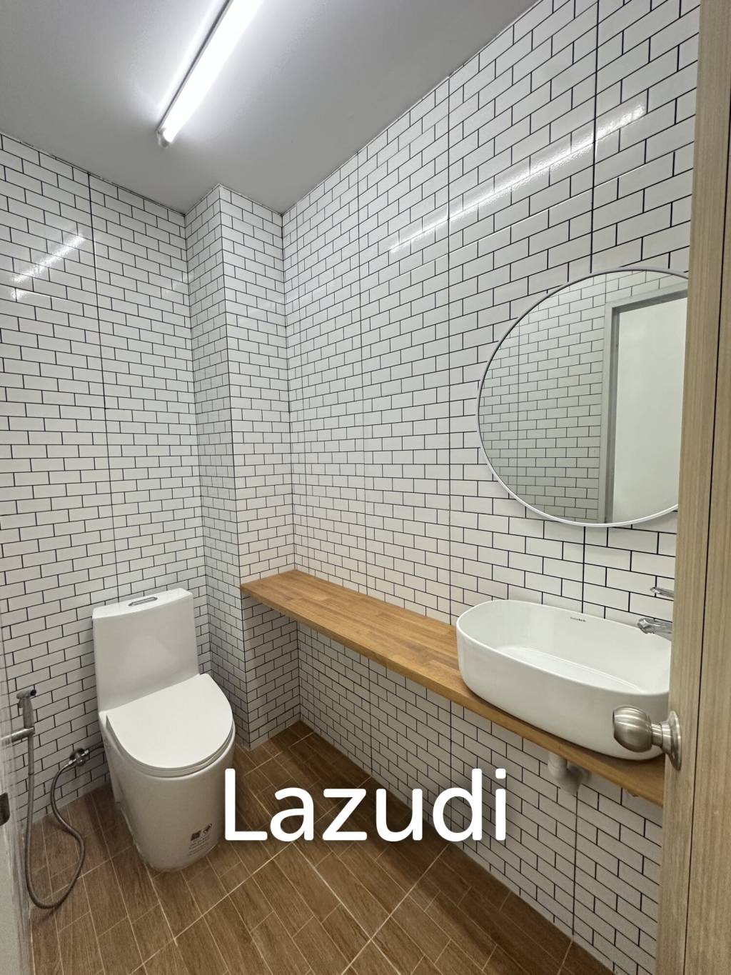 4-Bedroom 3 bedroom Townhouse in Charoen Rat