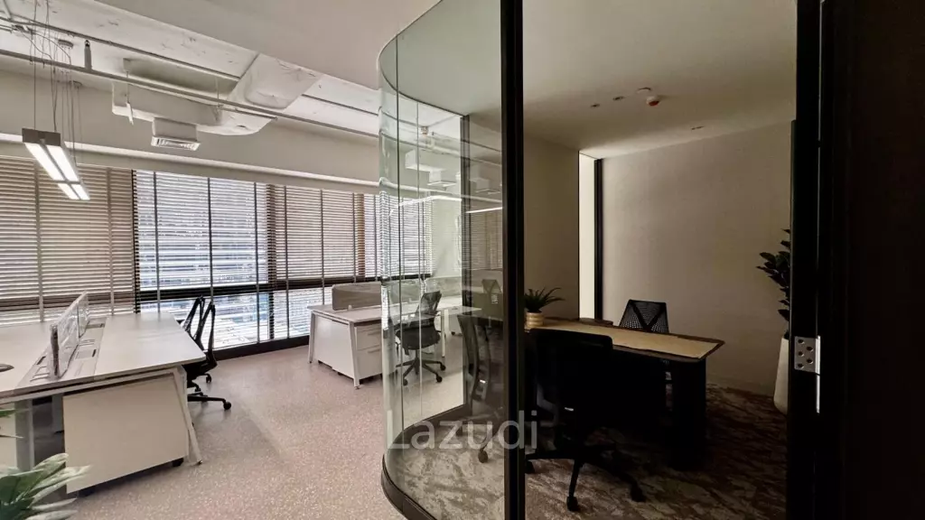 Ultra Luxury Office for Rent in Gaysorn Amarin Tower