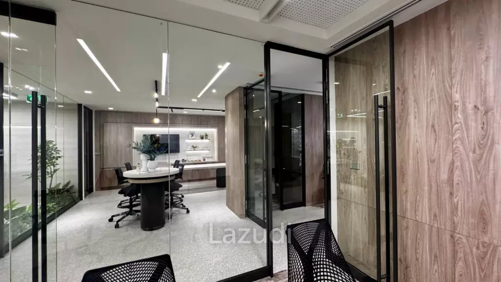 Ultra Luxury Office for Rent in Gaysorn Amarin Tower