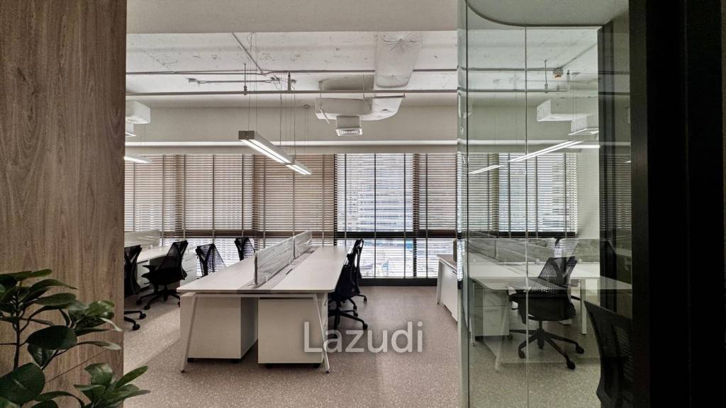 Ultra Luxury Office for Rent in Gaysorn Amarin Tower